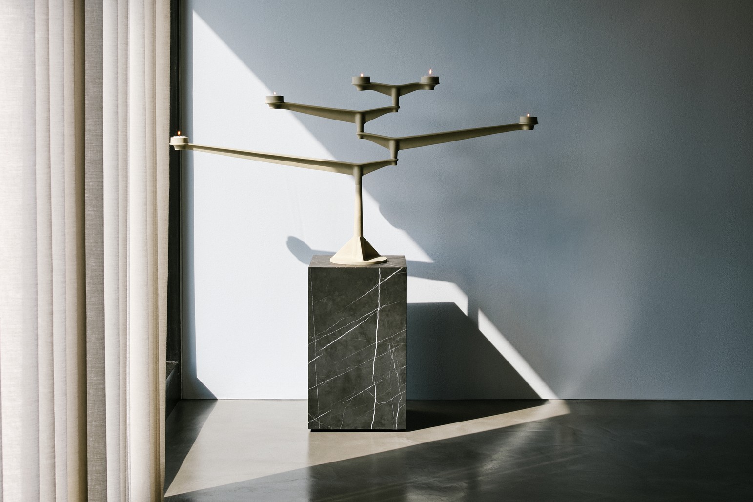 Tom Dixon SPIN CANDELABRA -kynttilänjalka - Image 5