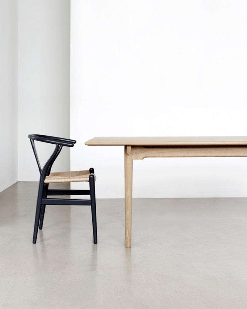 Carl Hansen CH24 -tuoli, öljytty savupetsattu tammi/luonnonvärinen istuin - Image 6