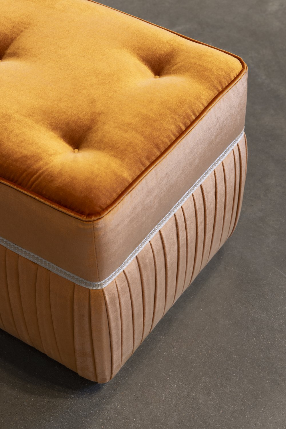 Fleming Collection LINNA ottoman - Image 4