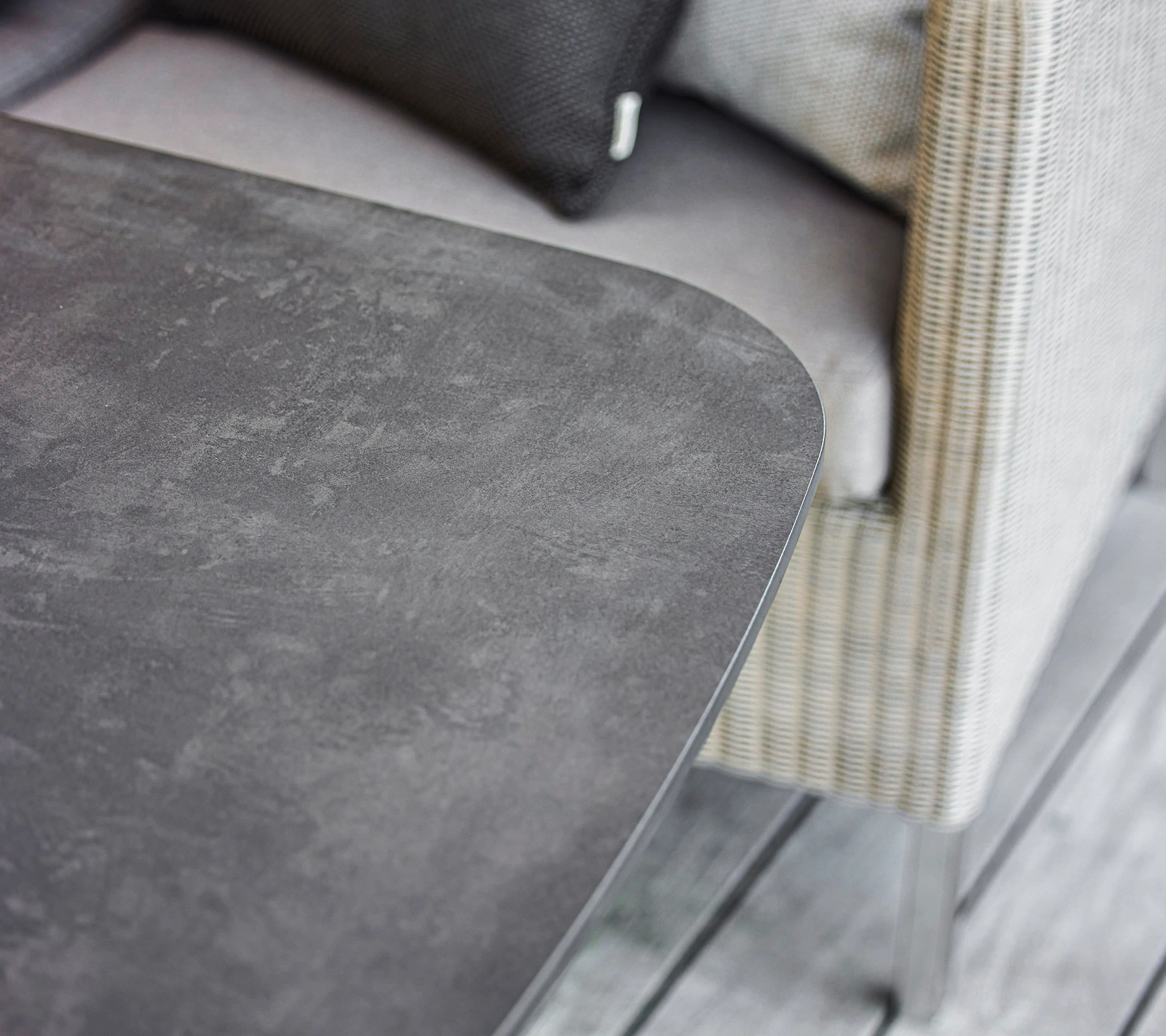 Cane-line JOY -dining table 180x90 cm, light grey / dark grey - Image 4