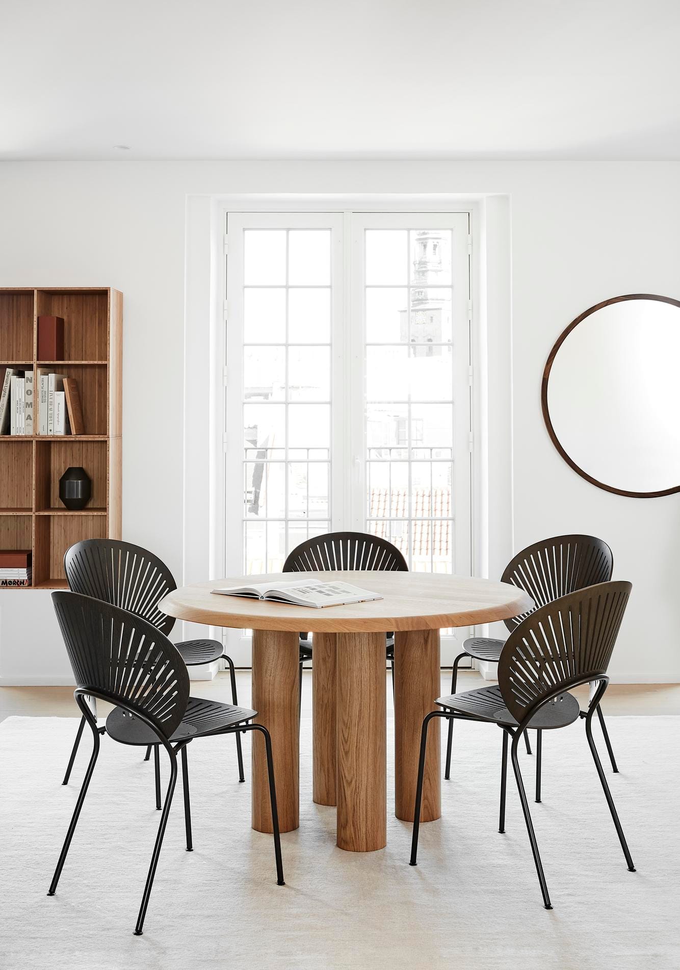 Fredericia ISLETS -dining table, Ø 120 cm, light oiled oak - Image 2