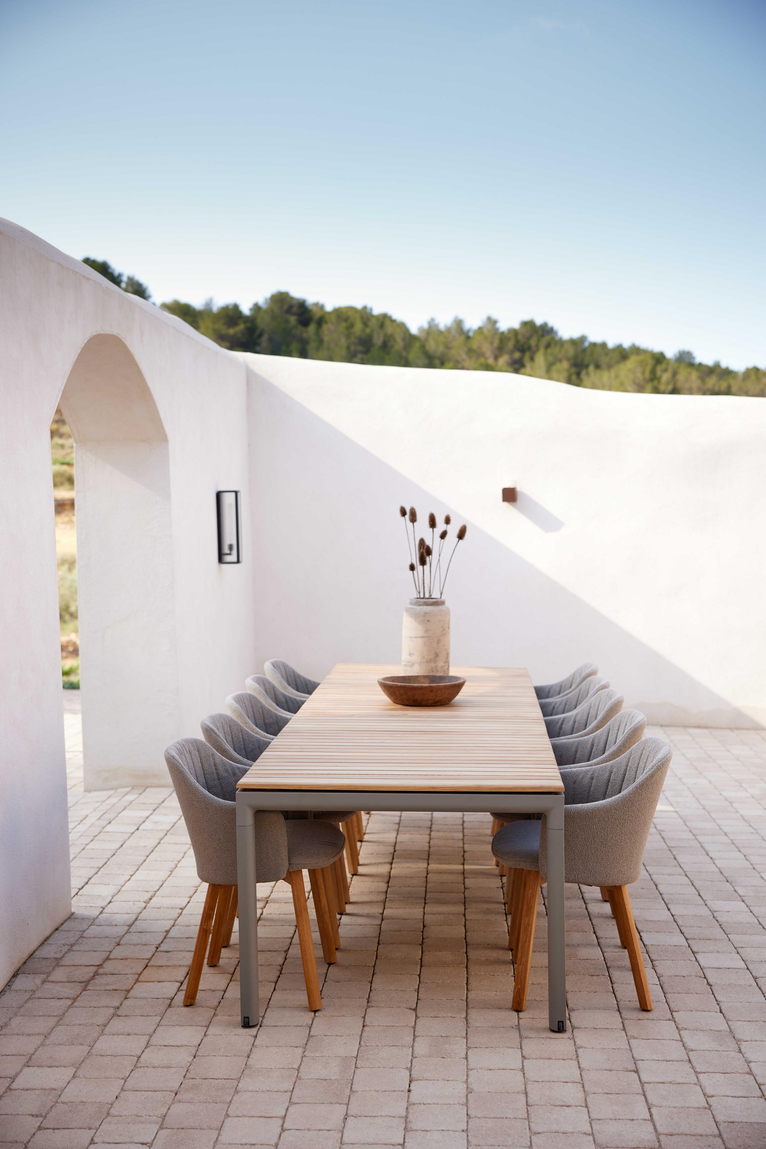 Cane-line DROP extendable dining table - Image 7