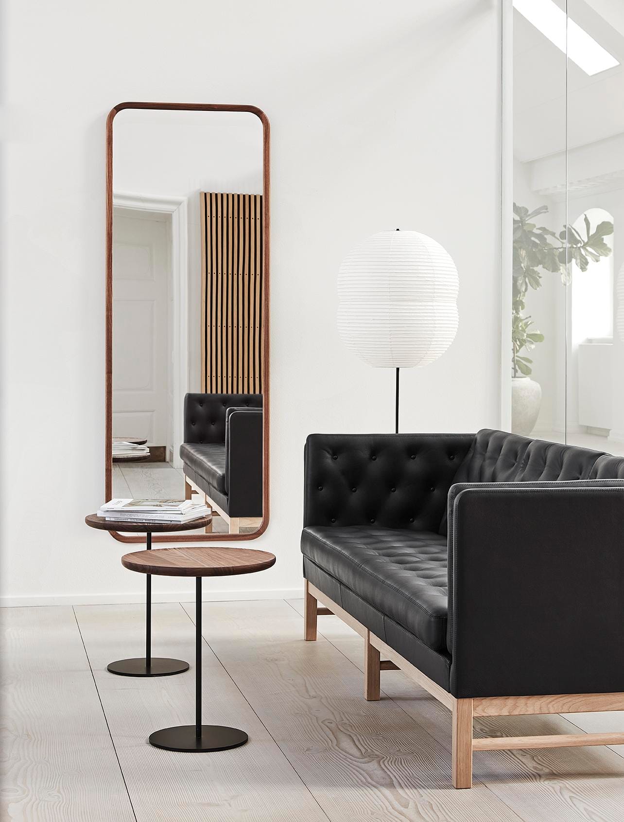 Fredericia EJ315 -2-istuttava sohva, harmaa/öljytty pähkinä - Image 2