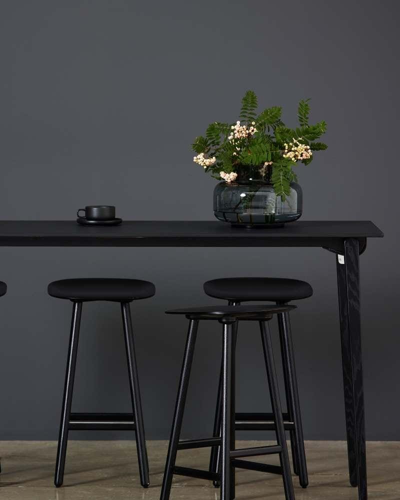 Karl Andersson & Söner SHELL-baarituoli, musta - Image 2