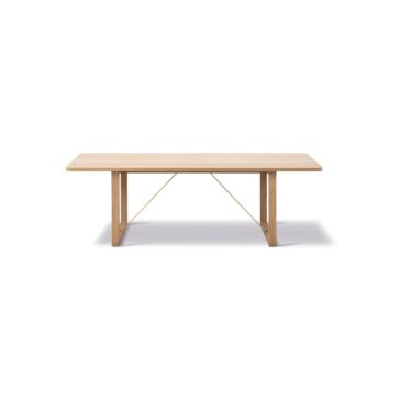 Fredericia BM67 -sohvapöytä, 140x55cm, saippuoitu tammi/messinki