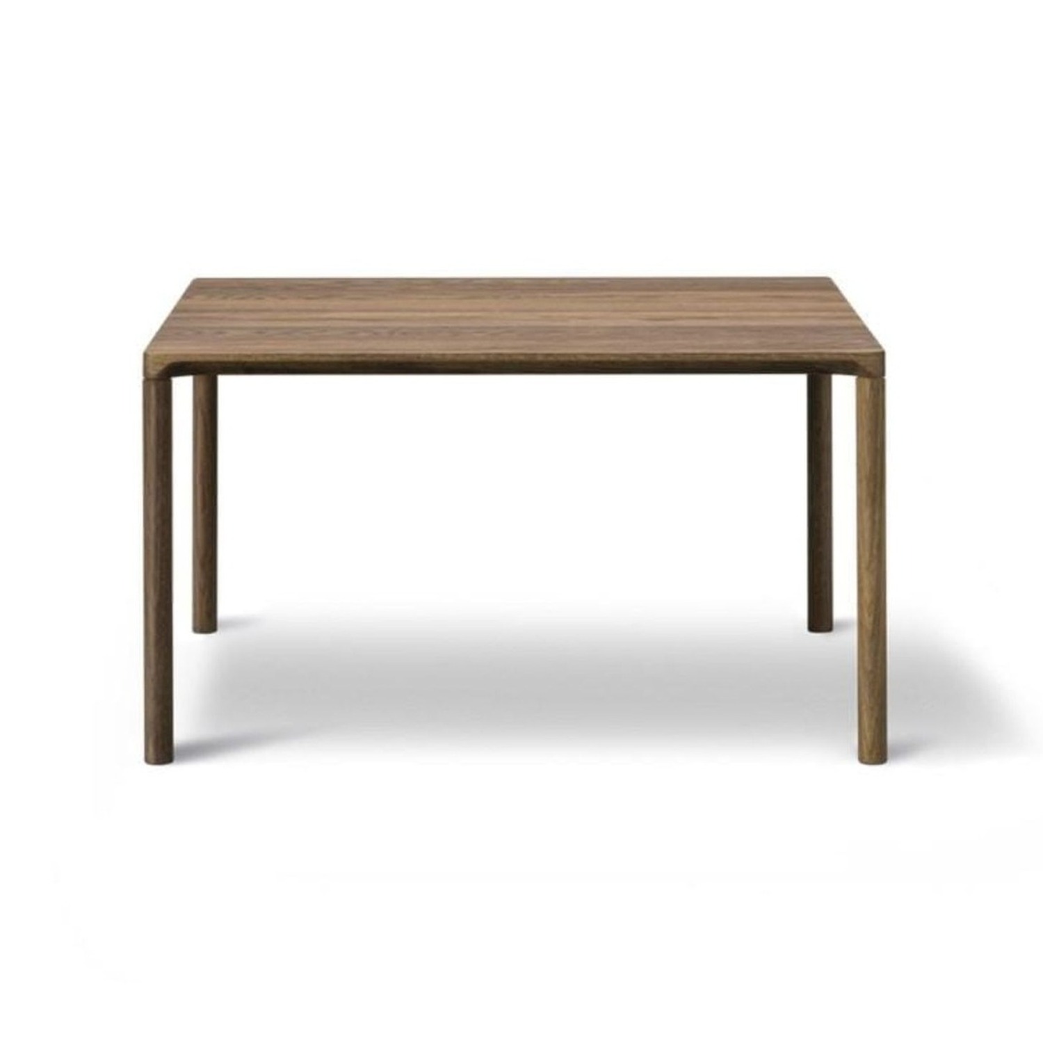 Fredericia PILOTI 6720 -sohvapöytä 75x75cm, savutammi – Designsuosikki