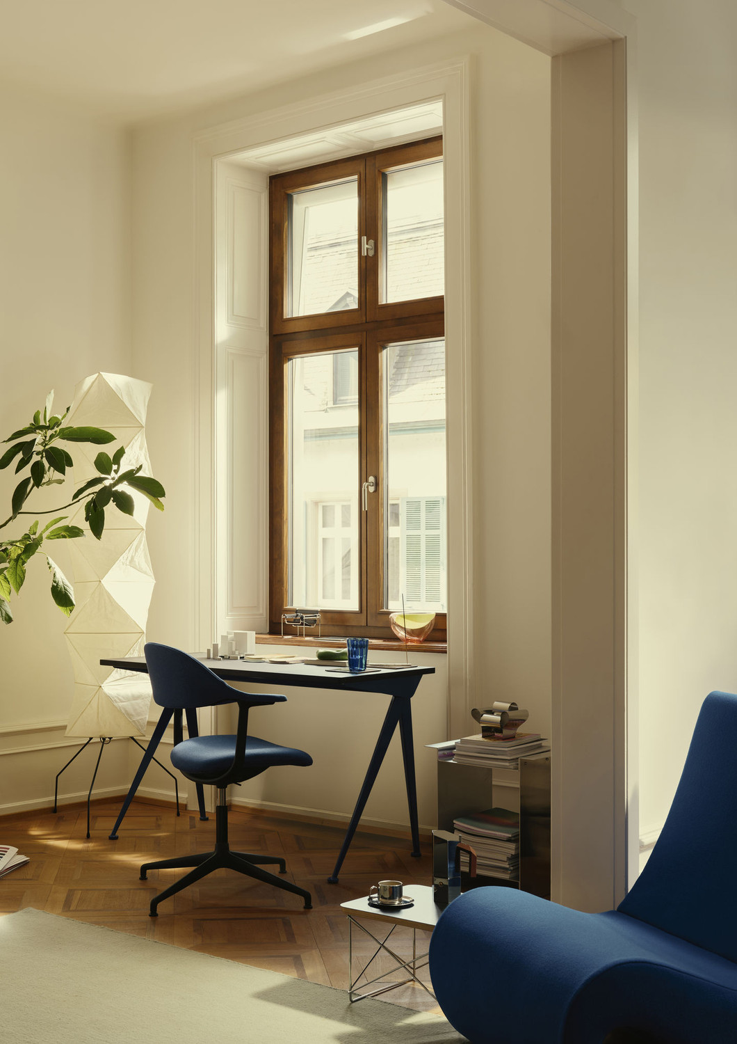 Vitra COMPAS DIRECTION desk - Image 4