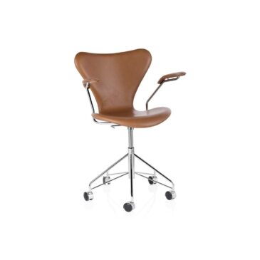 Fritz Hansen SERIES 7 -työtuoli